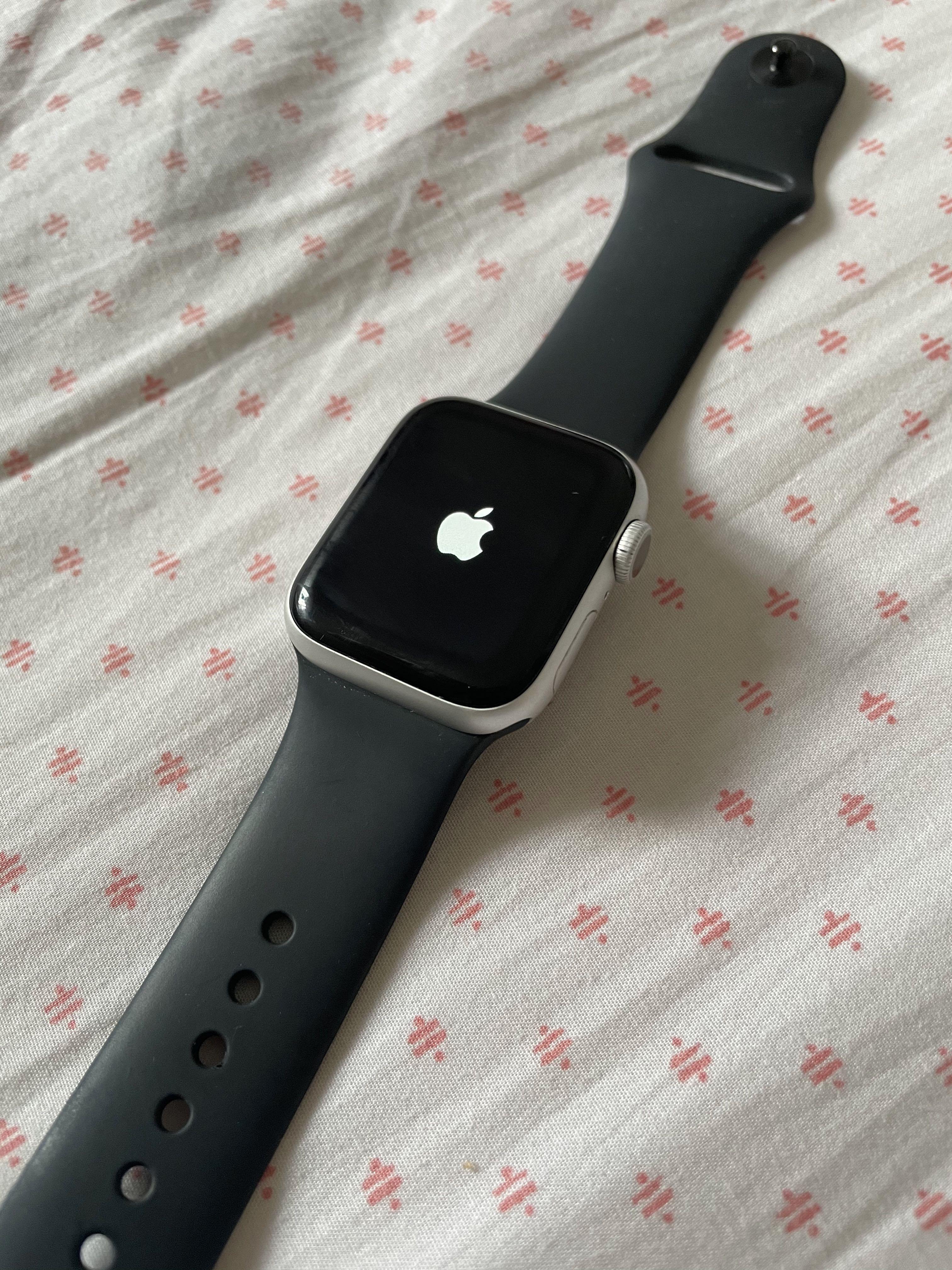 Apple Watch Series 5 GPS, 44mm Space Gray Aluminum Case with Black Sport  Band - S/M & M/L 