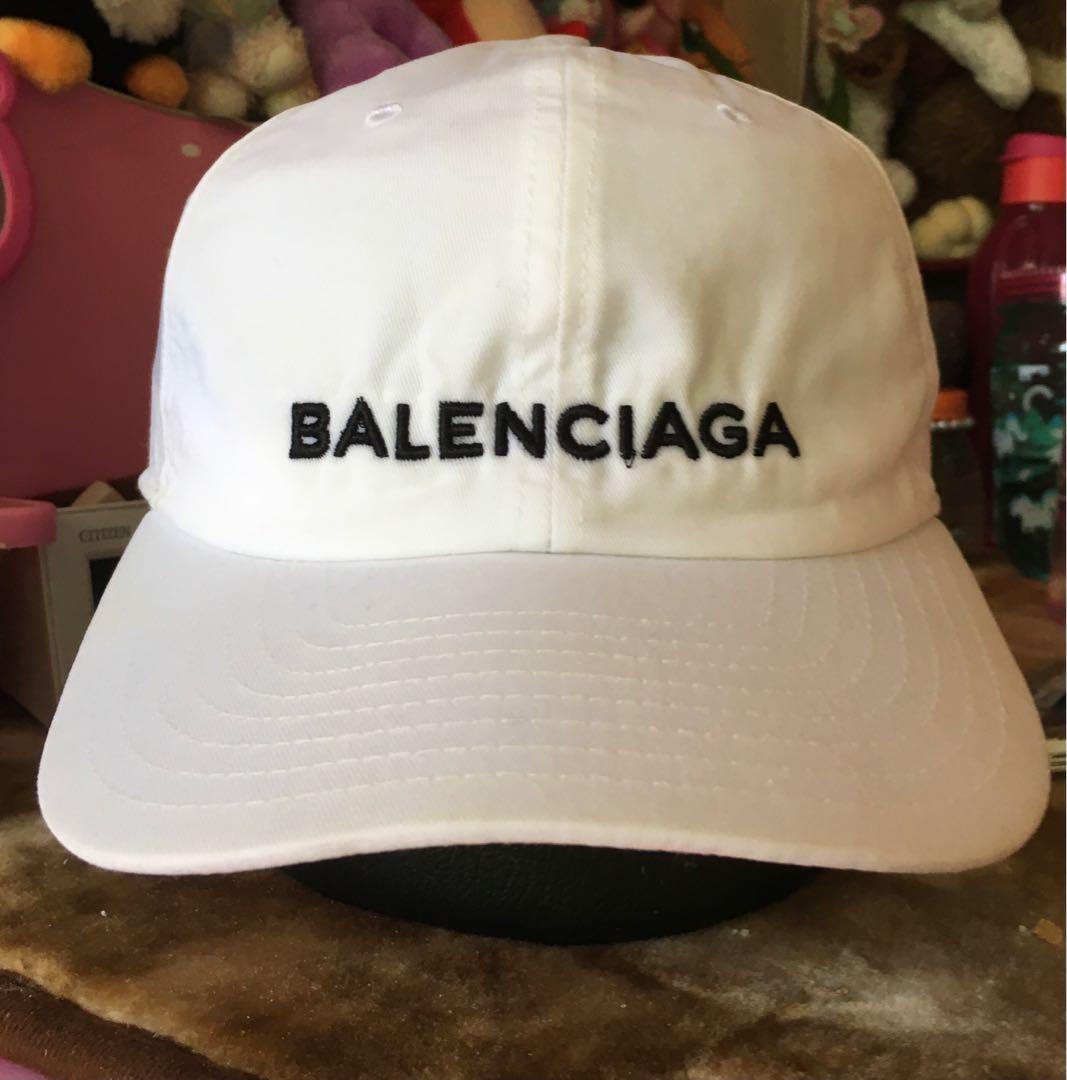Authentic Balenciaga cap3,500!, Men's Fashion, Watches 