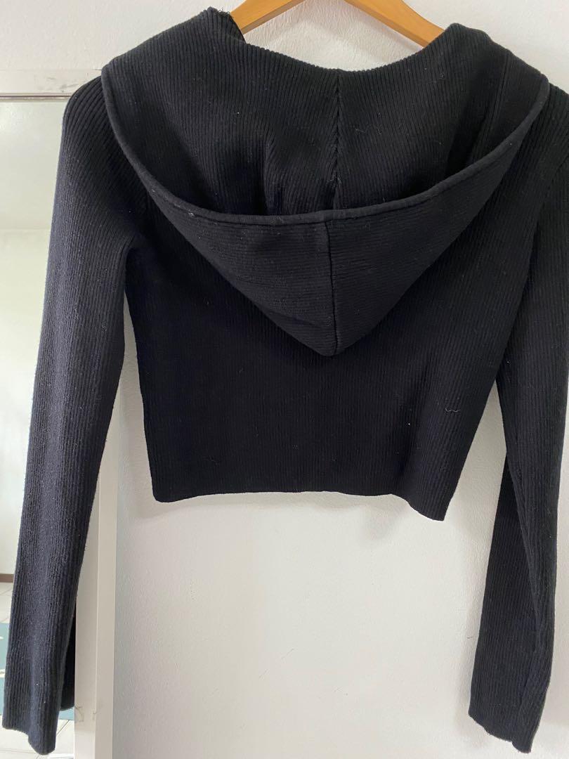 Brandy Melville Arden Crop Hoodie, Women's Fashion, Tops, Other Tops on  Carousell