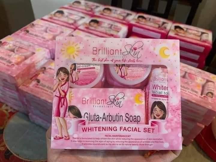 BRILLIANT SKIN ESSENTIALS Whitening Facial Set