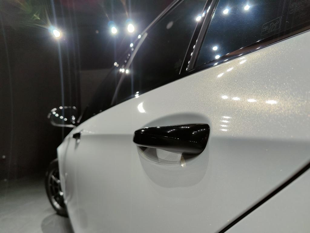 Car Wrap White Gold Sparkle, Car Accessories, Accessories on Carousell