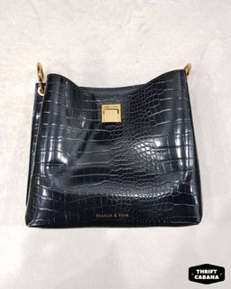 (Category: ) located in . Submitted by thriftcabana (Listing ID 1070344814, Image 1). Description: .