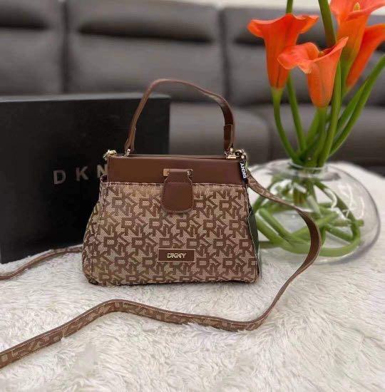 DKNY Satchel Bag (Category: Cross-body Bags) located in Taguig. Submitted by poshcity (Listing ID 1070429707, Image 3). Description: ✨PLEASE MAKE READING A HABIT✨ Facebook page: @poshcity Stated down below all the details and informations about the item. Shop at your own risk. BAGS ARE ALL ON HAND 💕 👜: DKNY Satchel Bag ✨: With Box ❎NO COD OR COP— Payment first policy ❎FORM FOR SURE BUYERS ONLY .