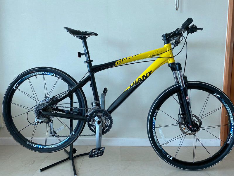 Giant XTC Alliance 2 M Size Carbon Alloy Frame Element ERC D1