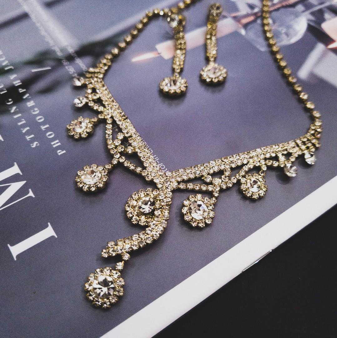 Necklace set for discount gown