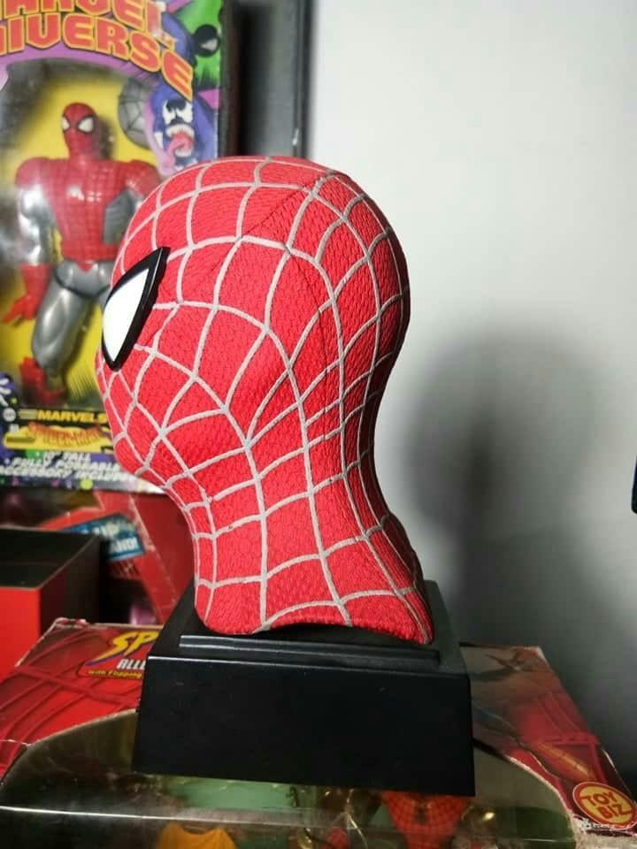 MARVEL - Master Replicas - SPIDERMAN Mask Scaled Replica