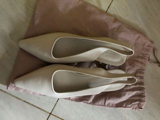 （分類：）位於 。 由 floweryh 提交（商品編號 1070473462，圖片 1）。簡介： 。