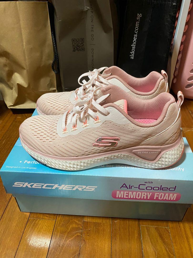 Sketchers size 7 clearance