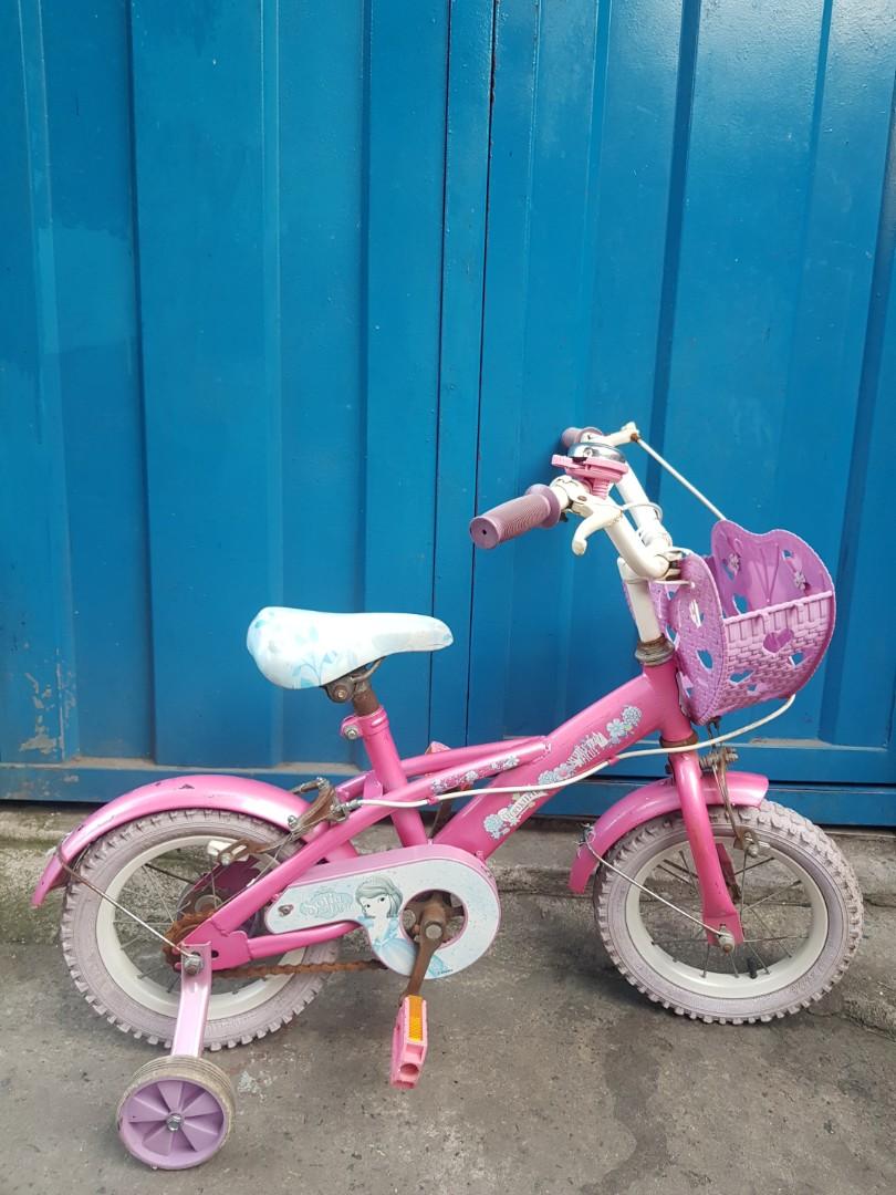 sofia the first bike with training wheels