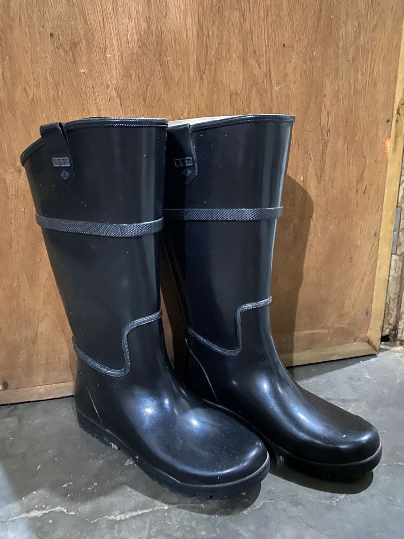 sperry muck boots