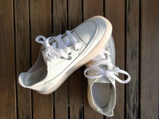(Category: ) located in . Submitted by Sunrise (Listing ID 1070289335, Image 1). Description: .