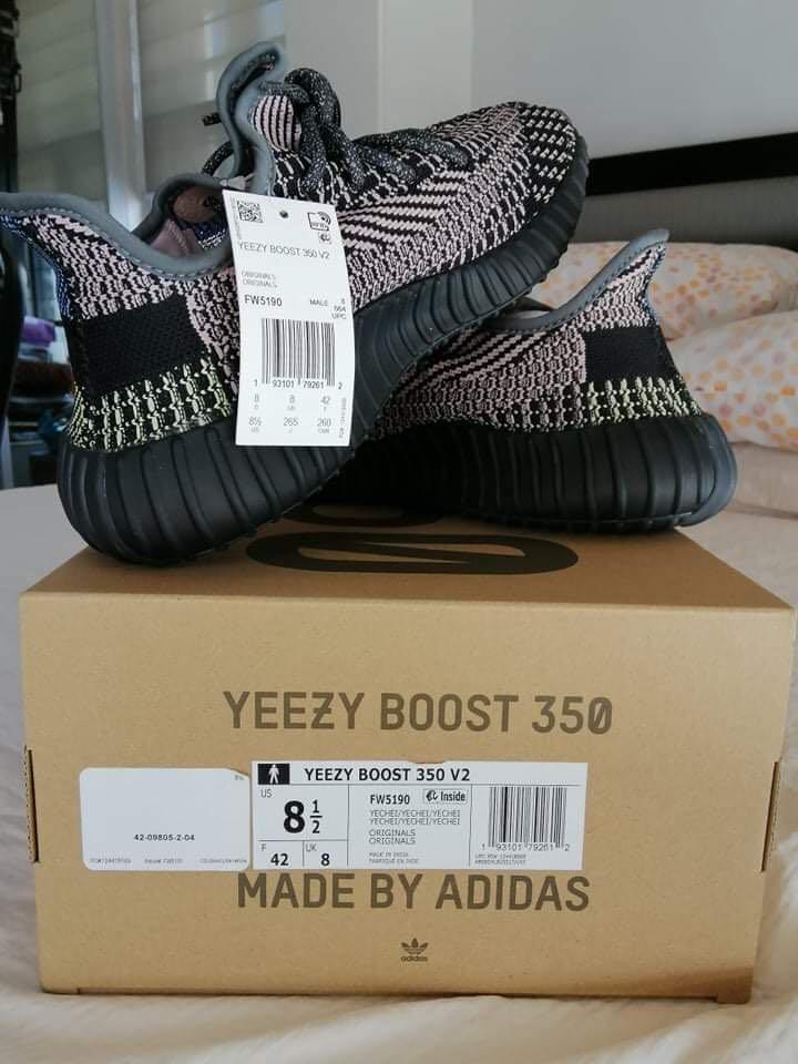 Yeezy yecheil box best sale