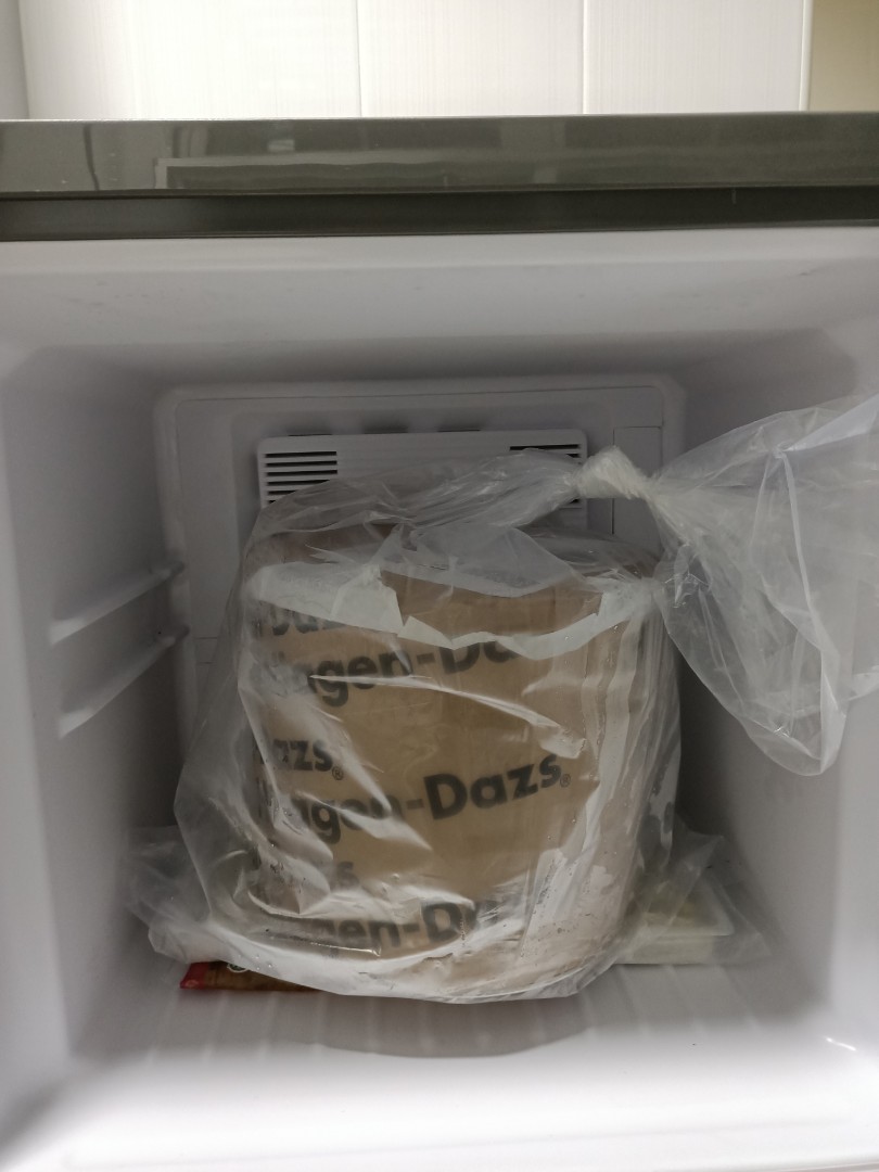 9l Tub Haagen Dazs Ice Cream Food Drinks Packaged Instant Food On Carousell