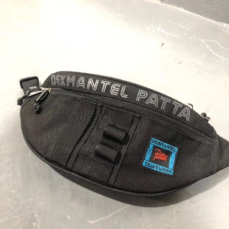 Dekmantel top tote bag