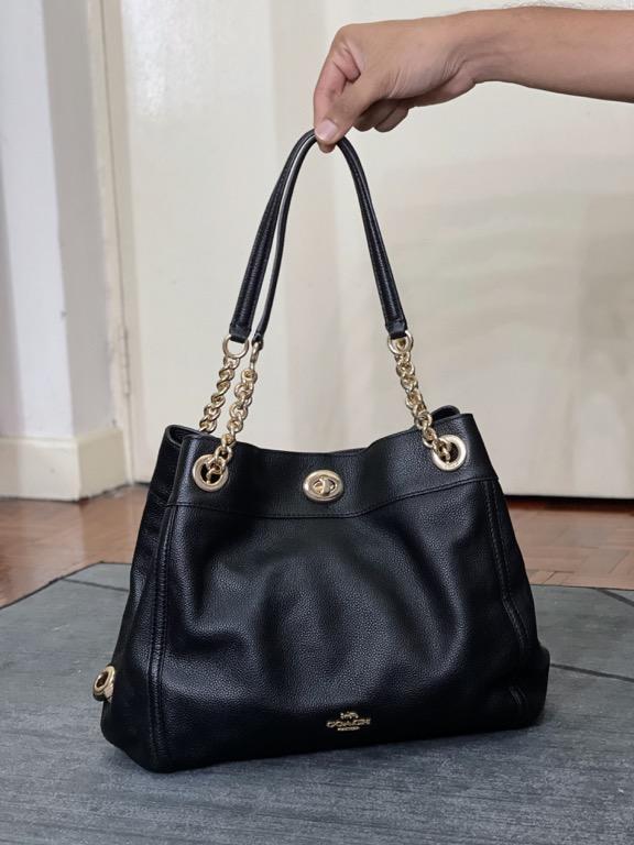 Coach turnlock shoulder bag 2025