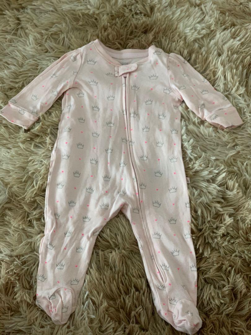 Baby shop gap sleepsuit