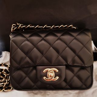 (Category: ) located in . Submitted by lyluxuries (Listing ID 1067060865, Image 1). Description: .
