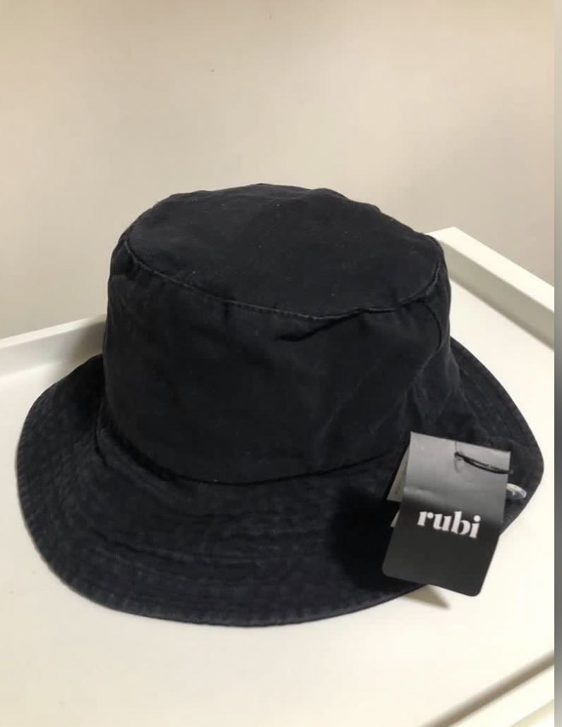 cotton on bucket hat