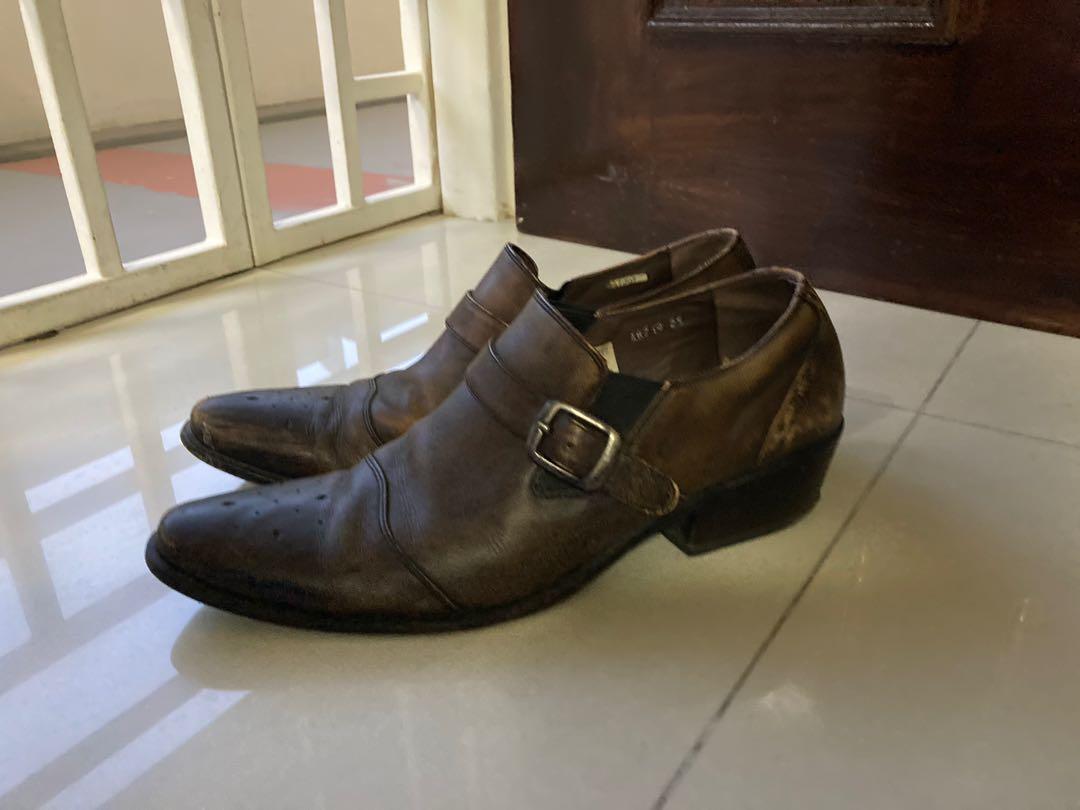 Low cut cowgirl discount boots