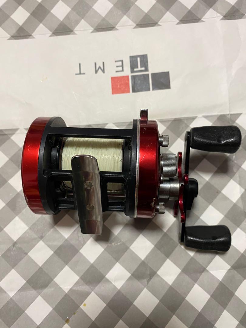 Daiwa Millionaire Classic 300L Red Fishing Reel ****SOLD FOR PARTS**** 