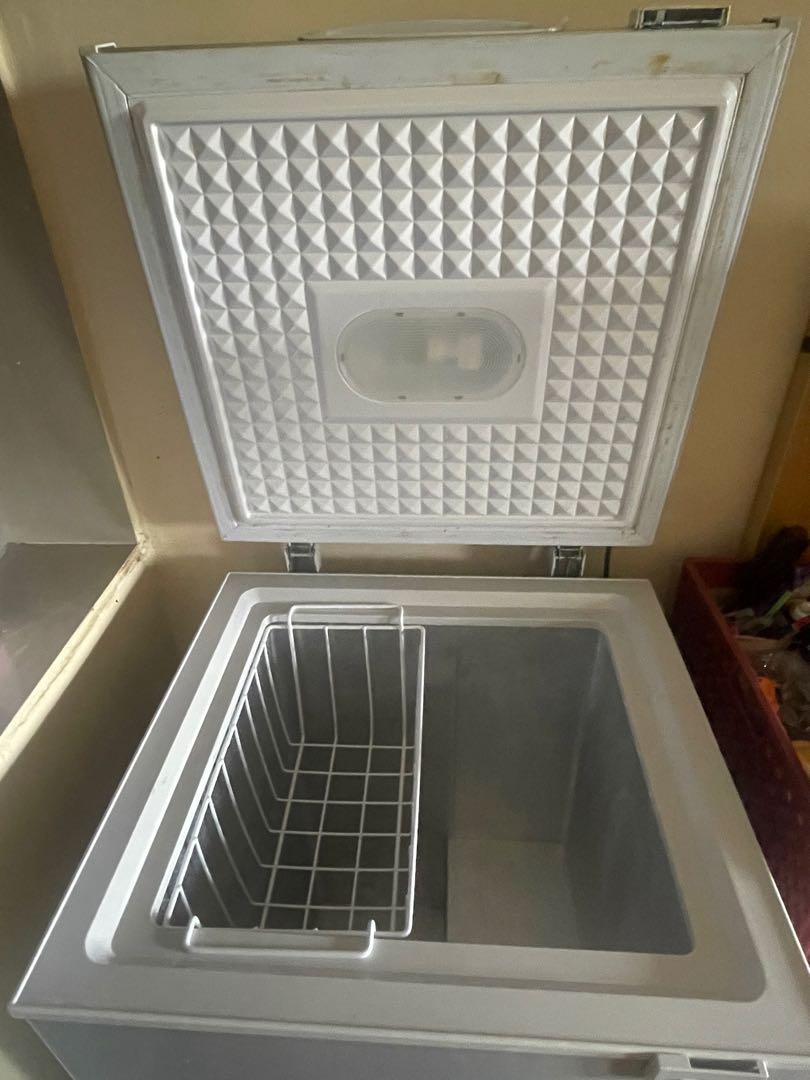 Ezy chest freezer 2020, TV & Home Appliances, Kitchen Appliances