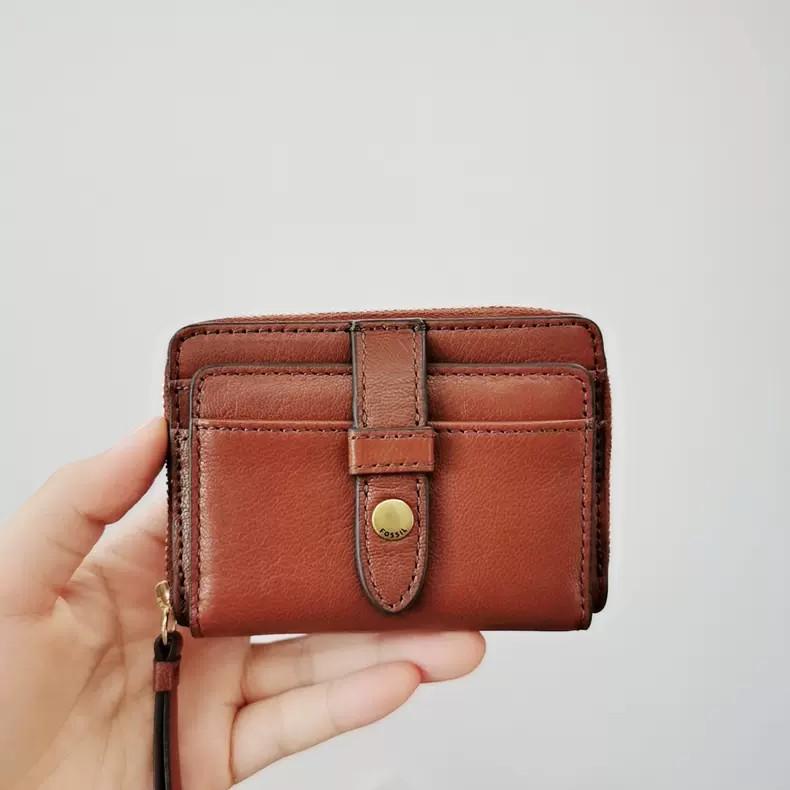 Fossil Mini Wallet, Women's Fashion, Bags & Wallets, Purses & Pouches on  Carousell
