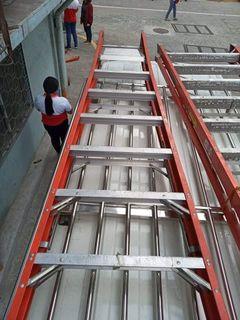 Heavy Duty Fiberglass Shelf Ladders