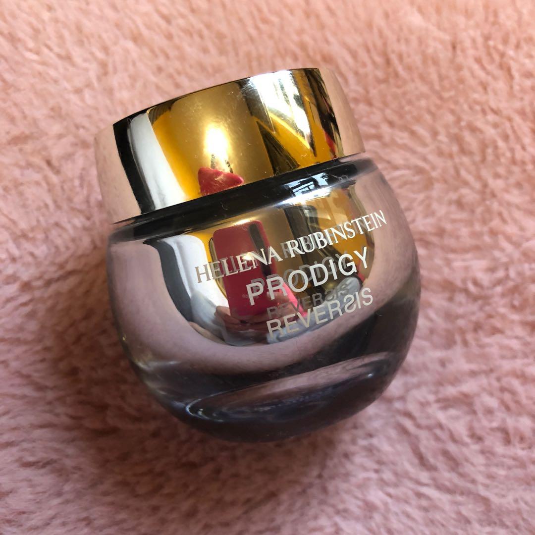 hr eye cream