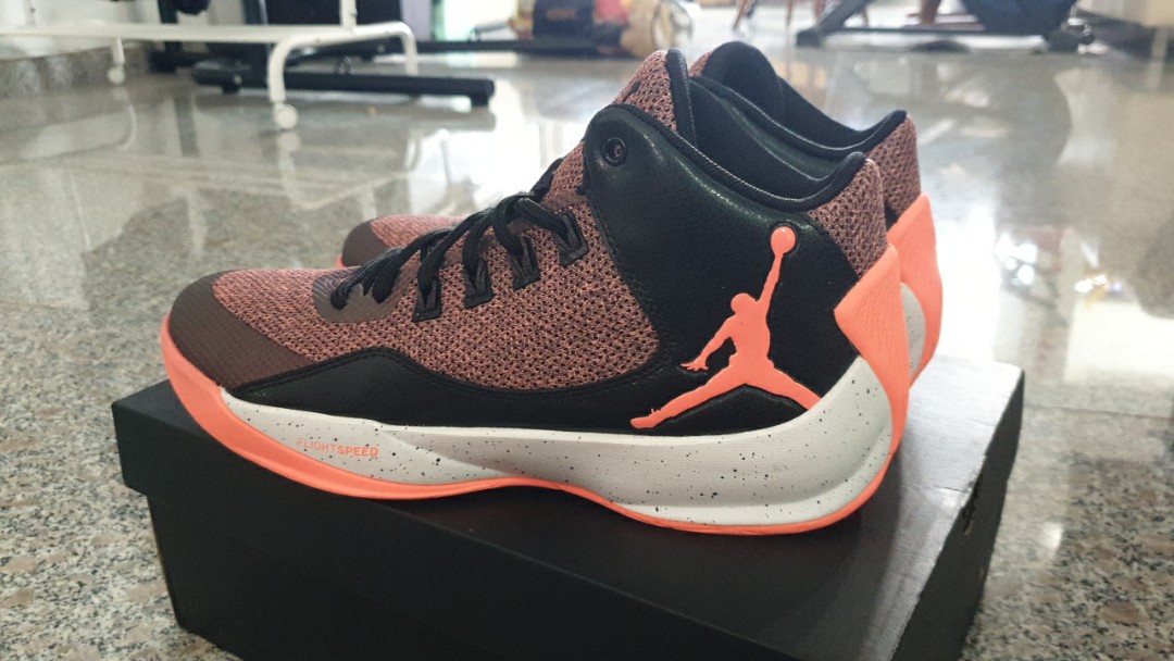 Nike air jordan hotsell rising high 2