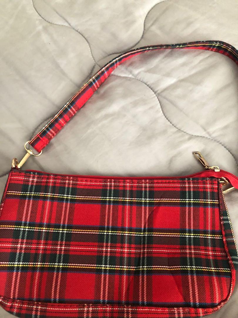 kilikili arm bag indie cute (Category: Beach Bags) located in Taguig. Submitted by impulsivelybri (Listing ID 1066907510, Image 2). Description: .