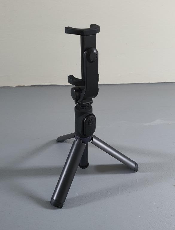 Mi Selfie Stick Tripod With Bluetooth Remote Black Photography Camera Accessories Tripods On Carousell 1* mi selfie stick tripod(not including charge cable). mi selfie stick tripod with bluetooth remote black
