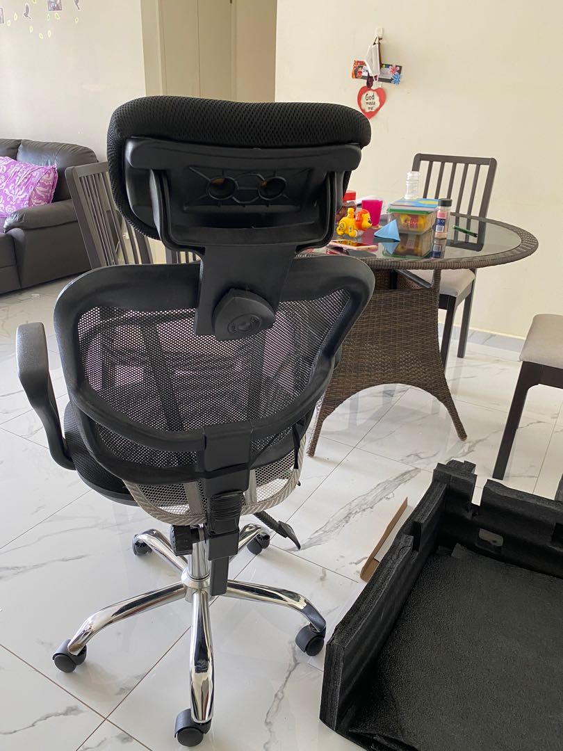 Office chair with Neck support, Furniture & Home Living, Furniture