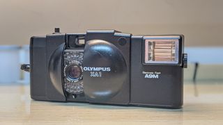 （分類：）位於 。 由 dated.seller 提交（商品編號 1067047845，圖片 1）。簡介： 。