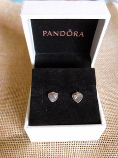 (Category: ) located in . Submitted by becharmedaccessories (Listing ID 1066926046, Image 1). Description: .