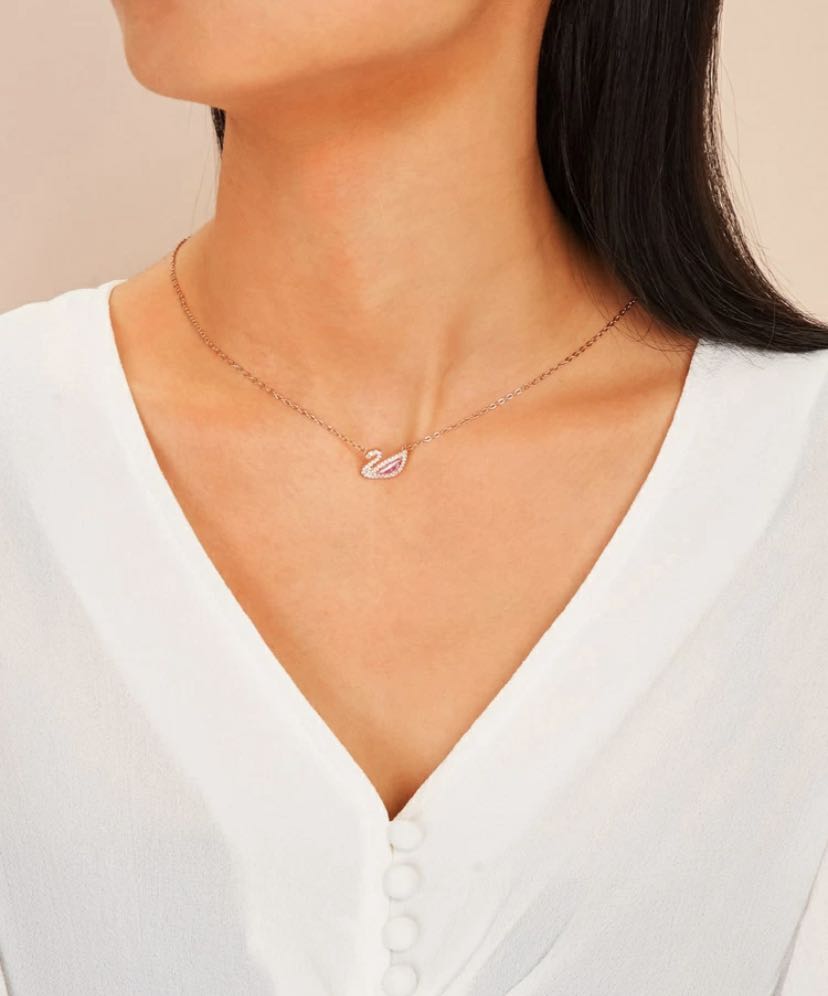 True beauty outlet necklace shein