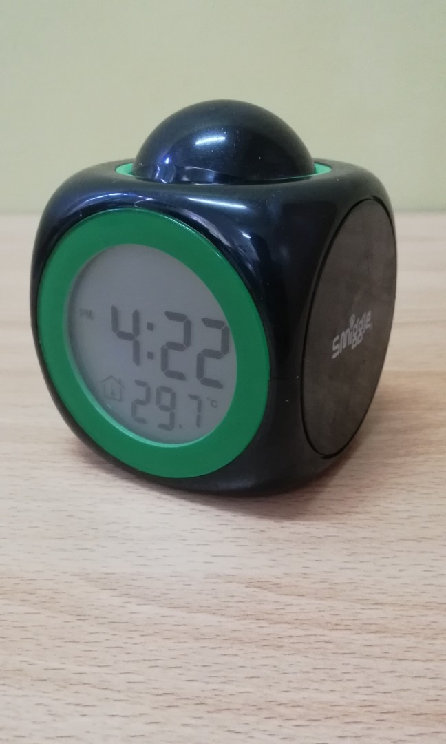 smiggle talking projection clock