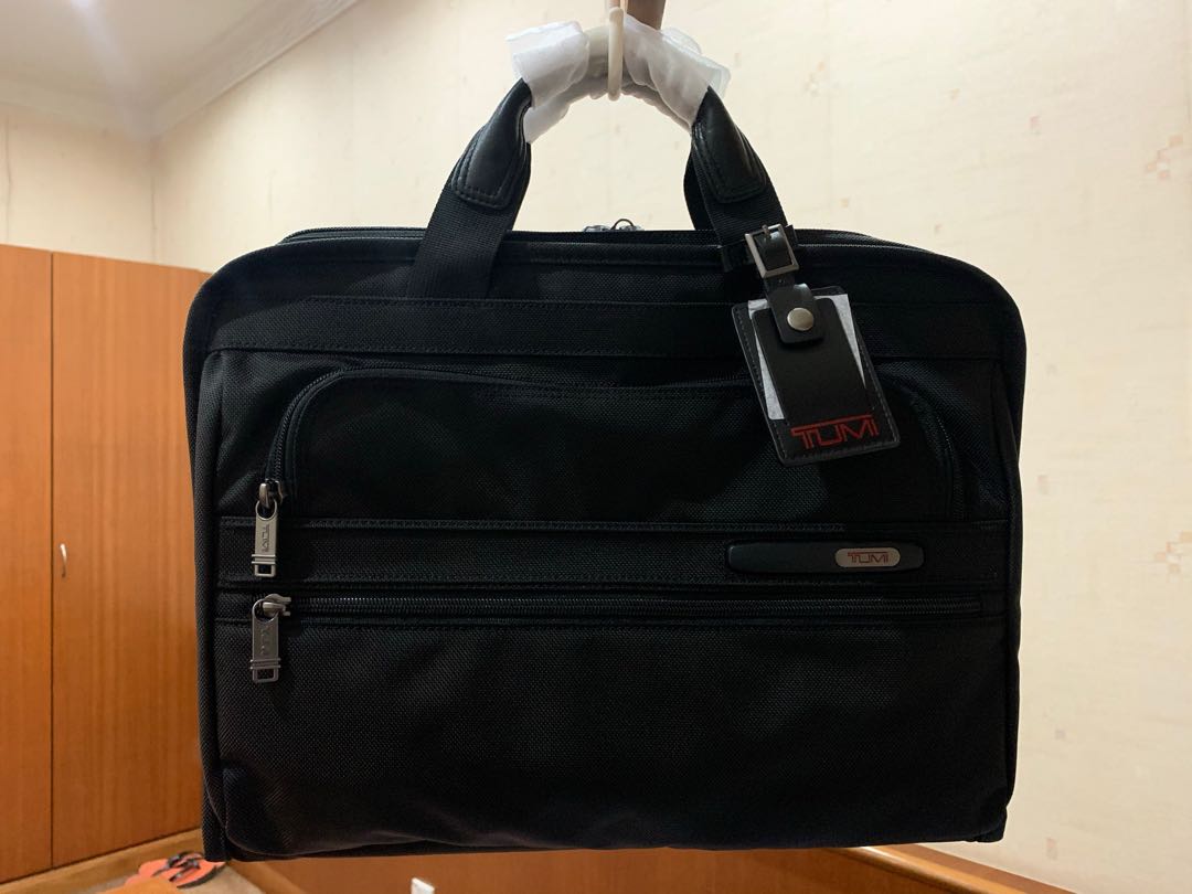 tumi briefcase clearance