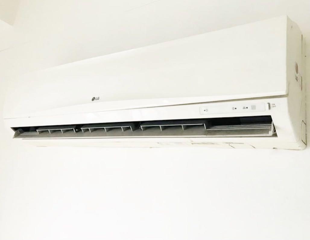 2hp Split type LG ac (Category: Air Conditioning and Heating) located in Quezon City. Submitted by raymondhakobo (Listing ID 1070583121, Image 2). Description: Company went under. Selling this unit in very good conditio .