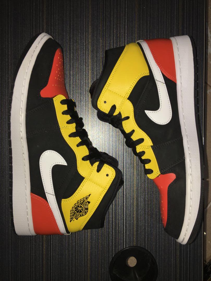 Air Jordan 1 Mid \