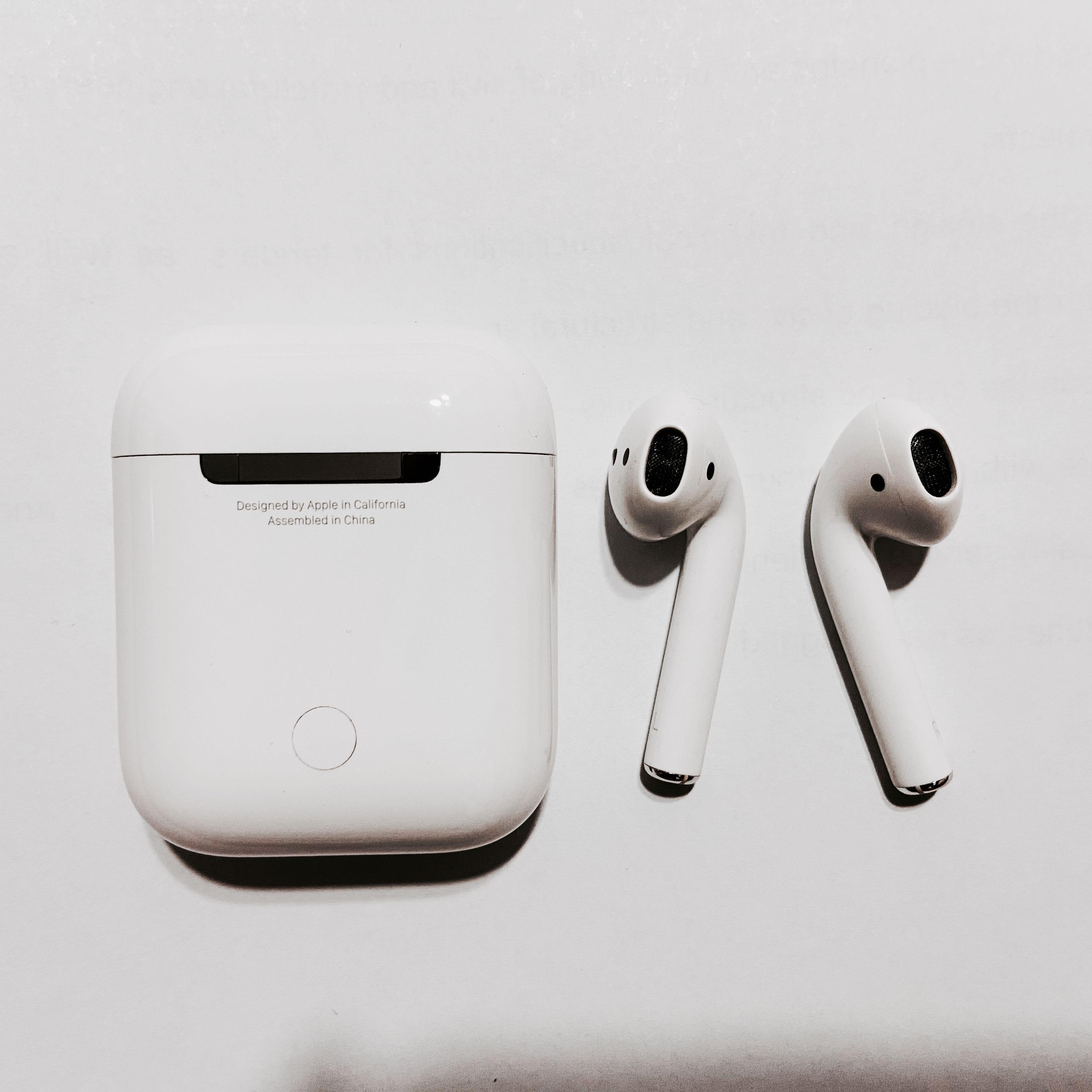 Airpods gen 2 wired charging case hot sale
