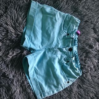 (Category: ) located in . Submitted by chrxtine (Listing ID 1070591554, Image 1). Description: .