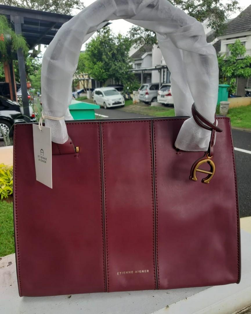 Etienne Aigner Chiara Tote Fesyen Wanita Tas Dompet di Carousell