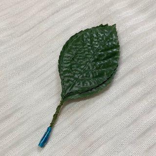 Fake leaves - medium (10 pcs per packet)