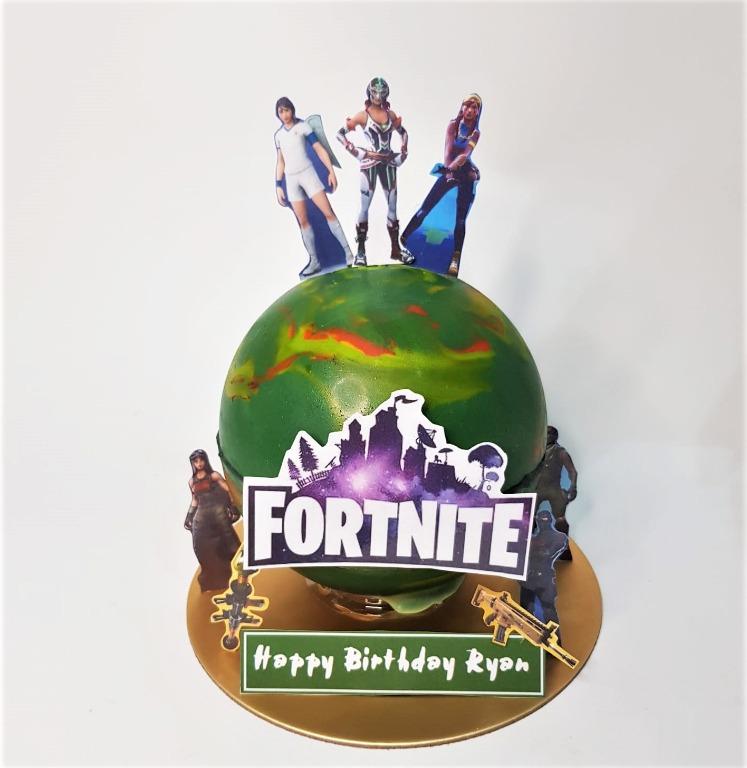 Fortnite Pinata Smash Cake Fortnite Game Themed Pinata Cake Food Drinks Chilled Frozen Food On Carousell
