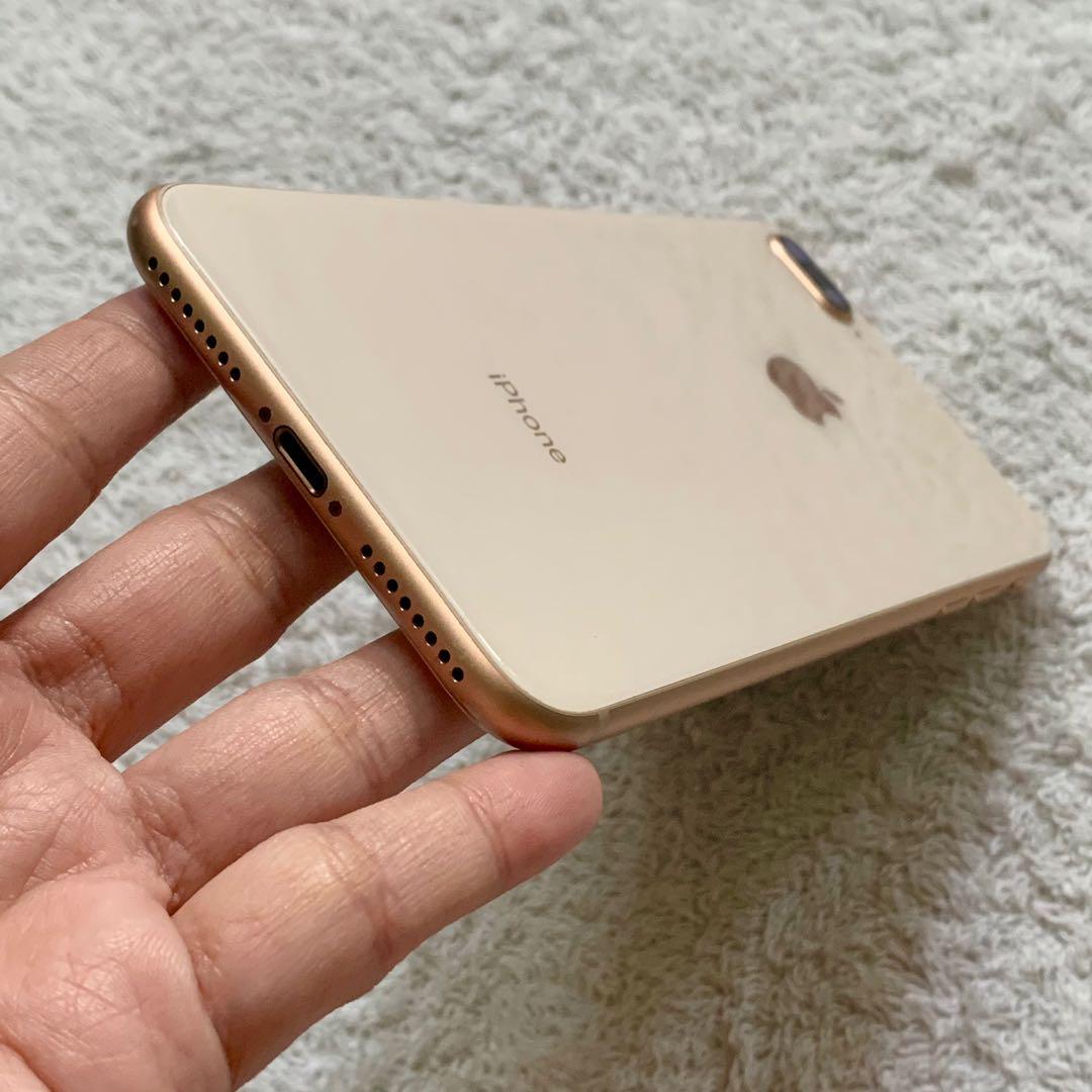 Gold Iphone 8 plus, 64gb, Factory unlocked, Mobile Phones & Gadgets