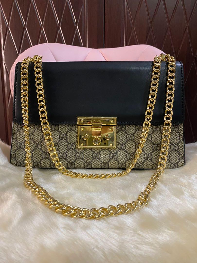GUCCI Padlock GG Supreme Canvas Medium Chain Shoulder Bag