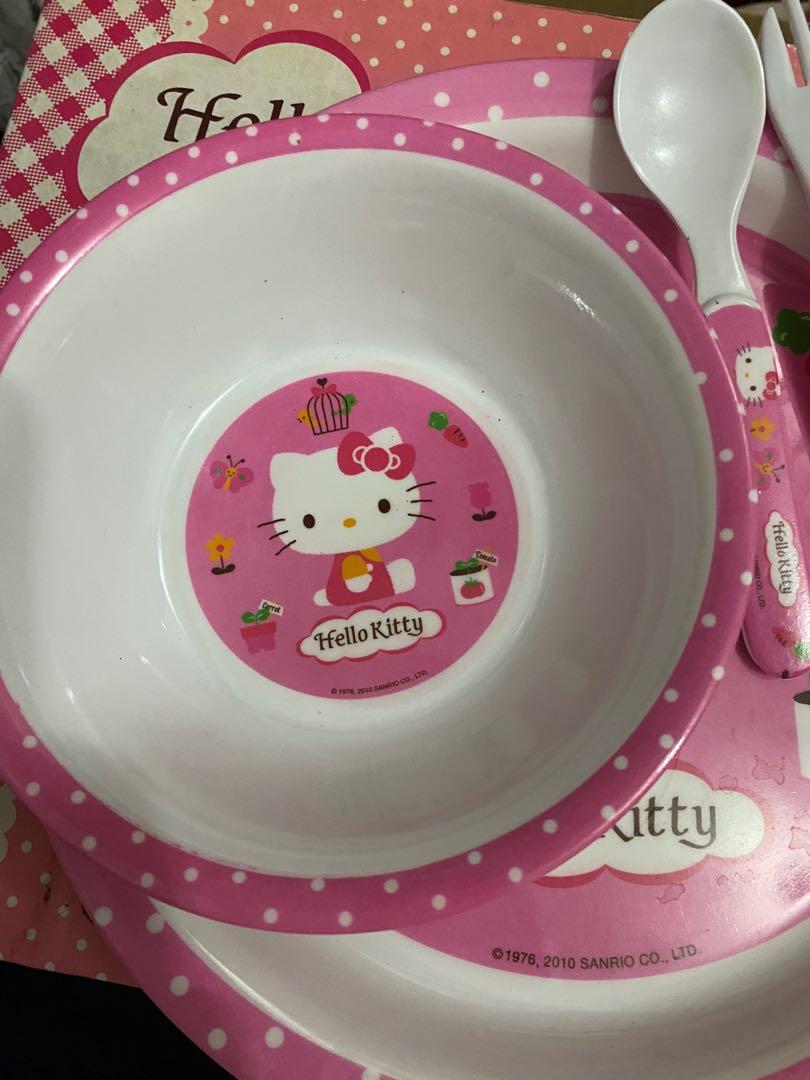 Hello Kitty 5pc tablewear set (Category: Weaning & Toddler Feeding) located in Pasay City. Submitted by alsthings (Listing ID 1070503043, Image 3). Description: Never used! Original Sanrio tablewear set Comes with: Plate Bowl Cup Spoon Fork Super cute! ❤️.