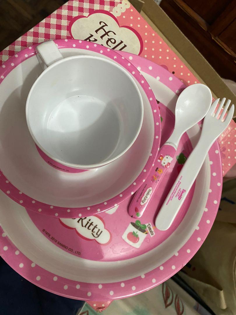 Hello Kitty 5pc tablewear set (Category: Weaning & Toddler Feeding) located in Pasay City. Submitted by alsthings (Listing ID 1070503043, Image 1). Description: Never used! Original Sanrio tablewear set Comes with: Plate Bowl Cup Spoon Fork Super cute! ❤️.