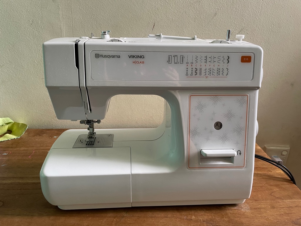 Husqvarna viking E10 Sewing Machine, Hobbies & Toys, Stationery & Craft