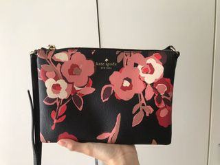 (Kategori: ) berada di . Dikirim oleh preloved.essentials (ID iklan 1070519576, Gambar 1). Deskripsi: .